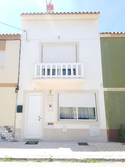 Casa De Praia Acolhedora/ Cosy Beach House Marinha das Ondas Luaran gambar